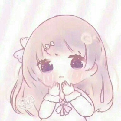 印度男子头插砍刀淡定玩手机